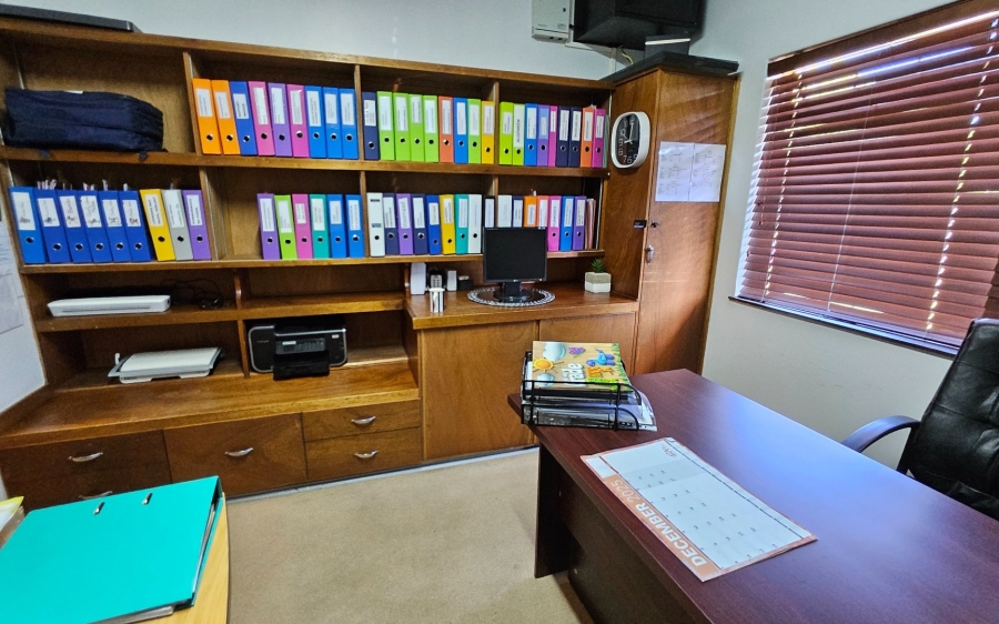 6 Bedroom Property for Sale in Potchefstroom North North West